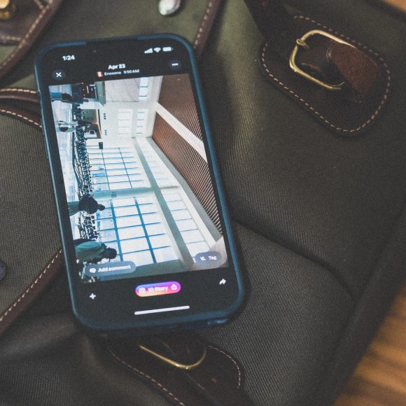 Lapse Disposable Camera App - Memories interface is displayed.